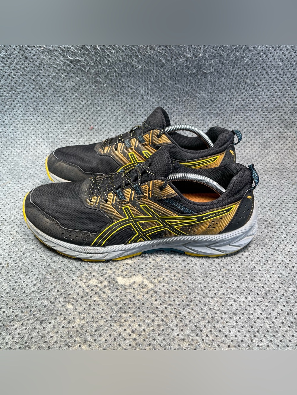 Asics Gel-Venture 9 Black Yellow Running Shoes Size 10.5 Men’s